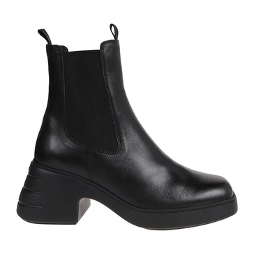 Stylish Chelsea Boots