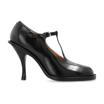 Heeled shoes with Tabi cut-out