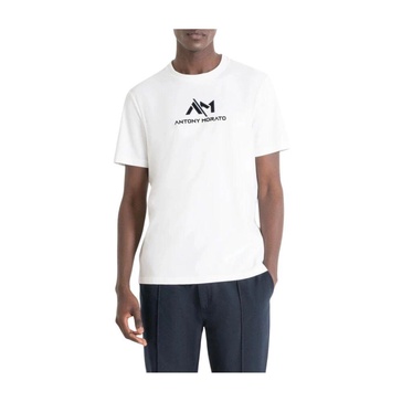 White T-shirt with contemporary style