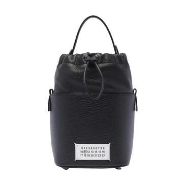 Black Bags for Stylish Outfits
