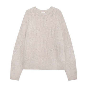 Soft Sweater with Round Neck and Fine Pattern