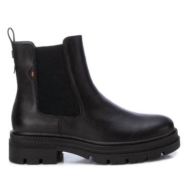 women's chelsea boots in black