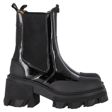cleated heeled mid chelsea boots in black leather