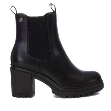 women's side zipper booties in black