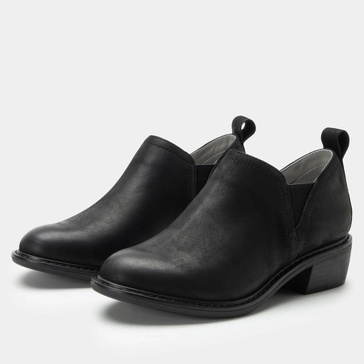 women's merle bootie in burnished black