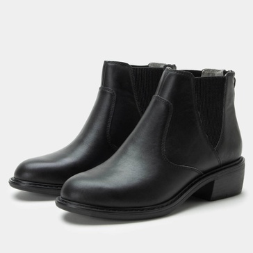 women's meadow chelsea boots in black