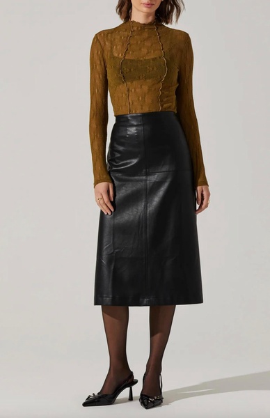 yuria faux leather midi skirt in black