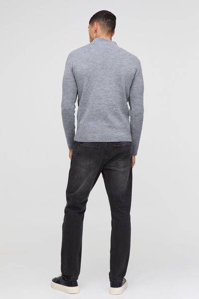 Muscle Fit Extended Neck Plated Face Graphic Knitted Sweater