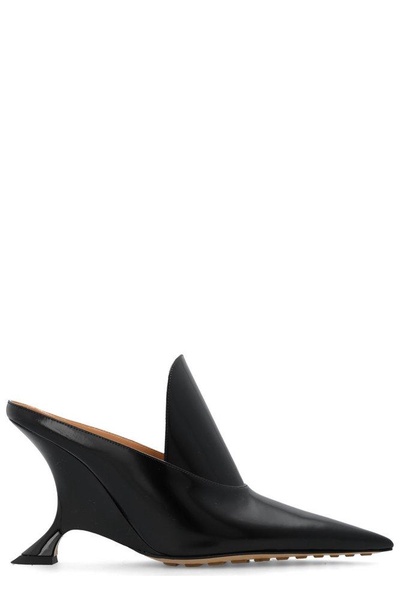 Bottega Veneta Women Black Leather Rocket Mules
