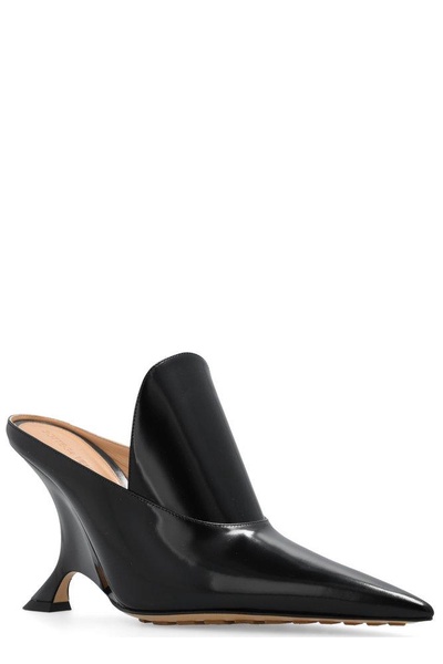 Bottega Veneta Women Black Leather Rocket Mules