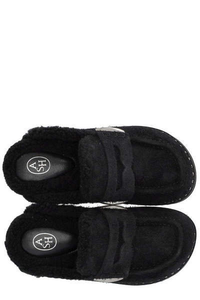 Genda Textured Slippers