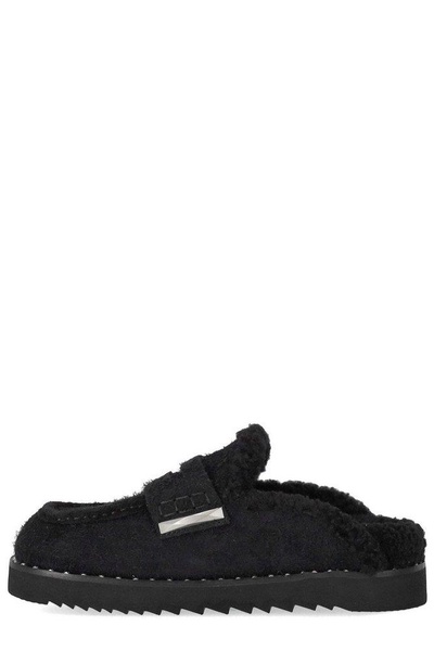 Genda Textured Slippers