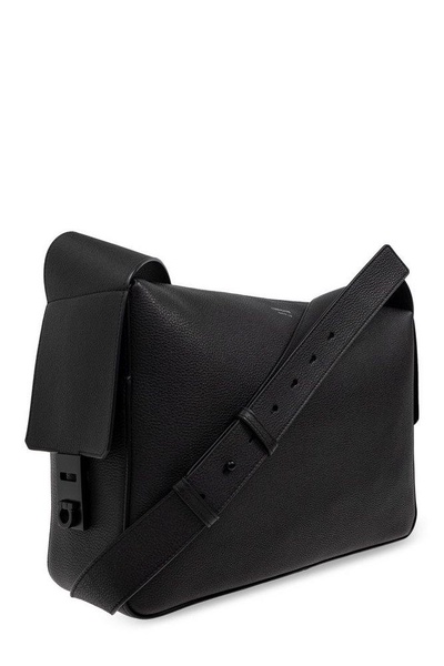Zip-up Shoulder Bag