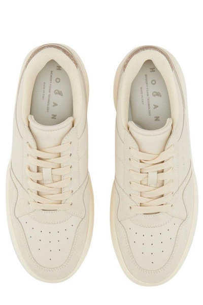 H670 Glittered Lace-up Sneakers