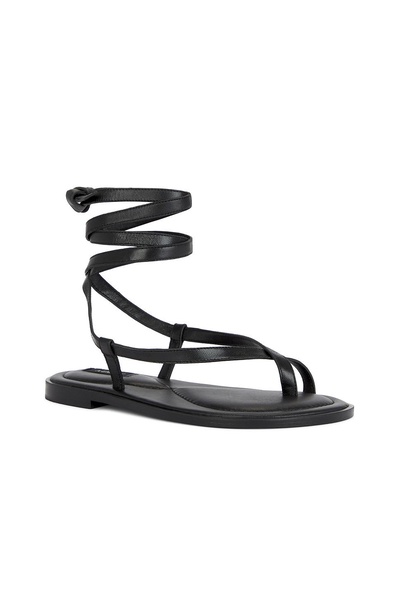 Elliot Sandal