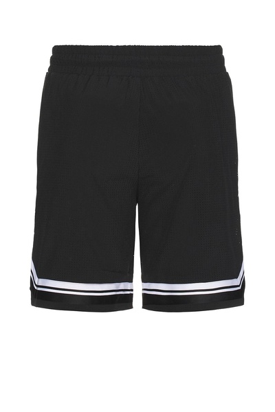 9" Traction Arena Short