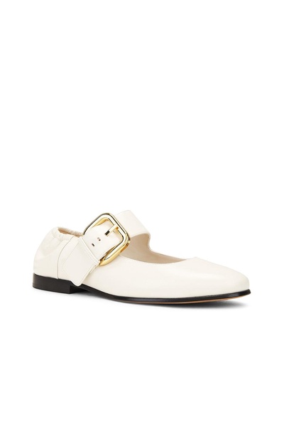 Astaire Flat