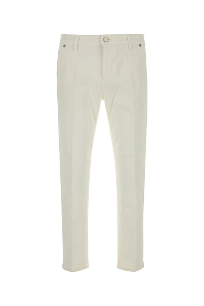 White stretch denim jeans