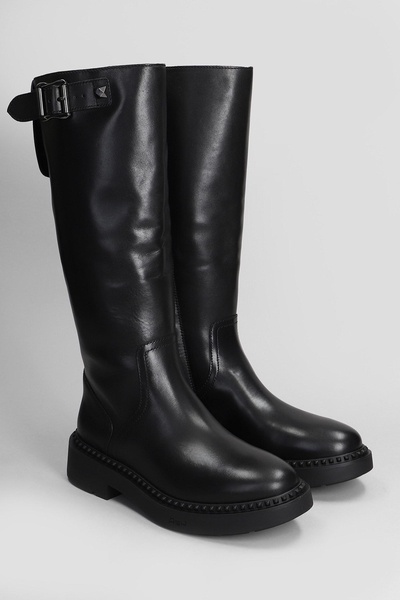 Mandeville Low Heels Boots In Black Leather