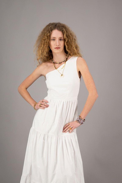 Leonor In White Cotton With Cut-out Flowers