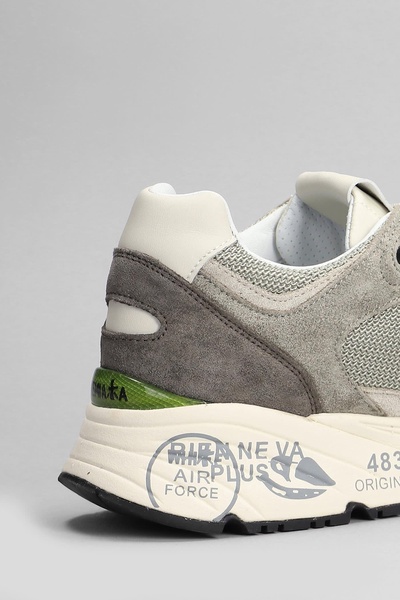 Sneaker 'mase'