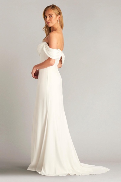 Women's Amishta Off-The-Shoulder Crepe Gown