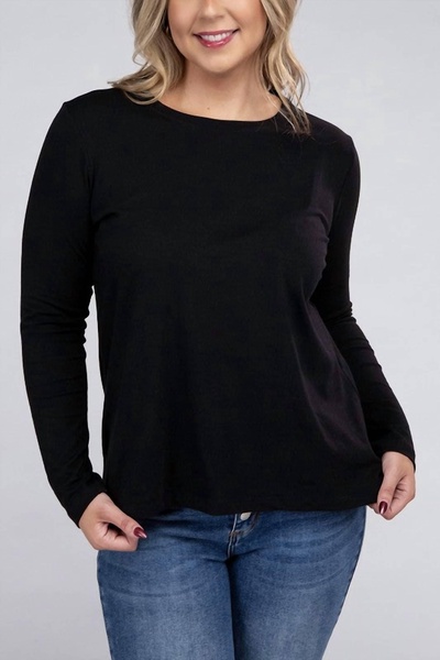 long sleeve t-shirt in black