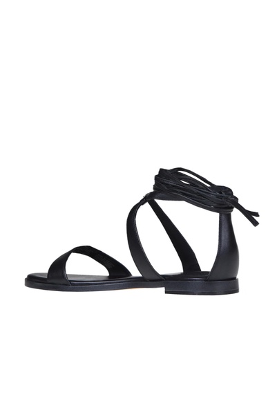 Amara flat sandals
