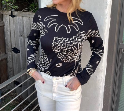 lynns top in black/lime stitch