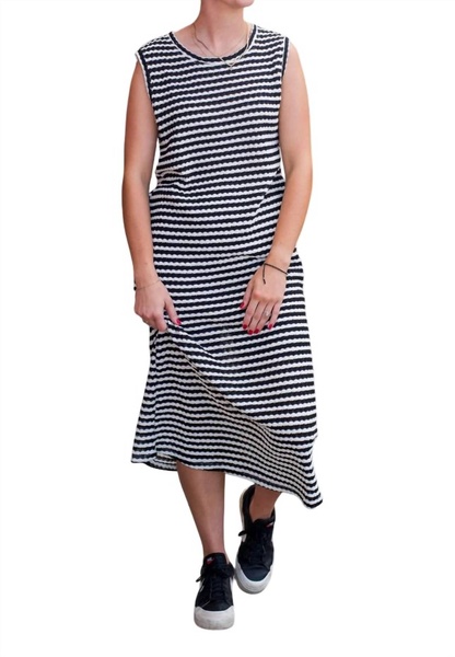 striped round neck sleeveless midi dress in black/white