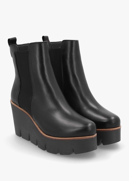 Alpaca Black Leather Wedge Ankle Boots