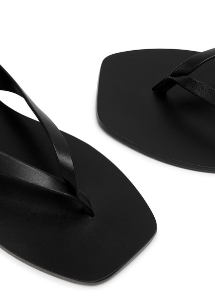 Kinto leather flip flops