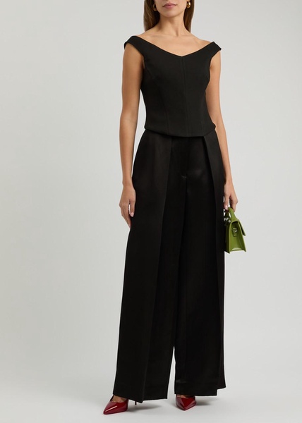 Off-the-shoulder top 