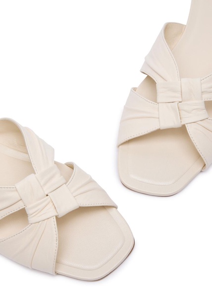 Knotted leather sliders