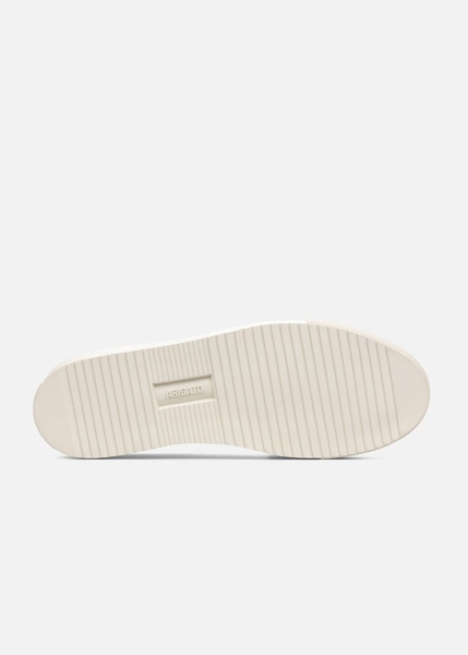Clean 90 Triple Sneaker