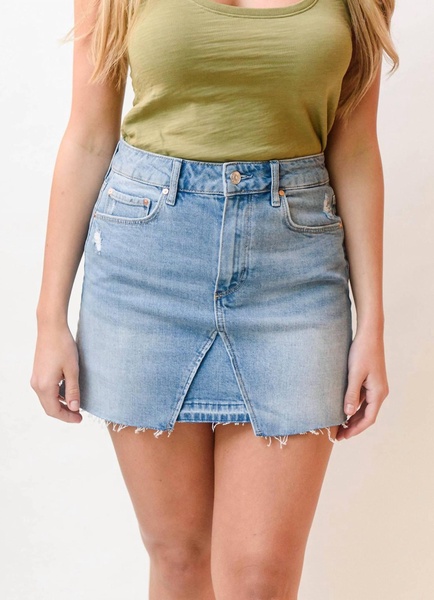 jessie raw hem denim skirt in lightwash