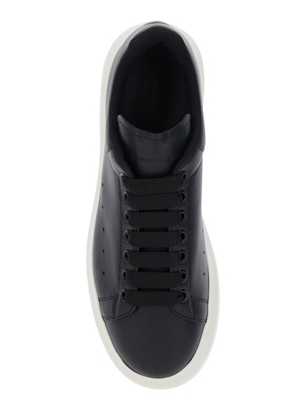 Black Low Top Sneakers with Chunky Sole in Leather Man