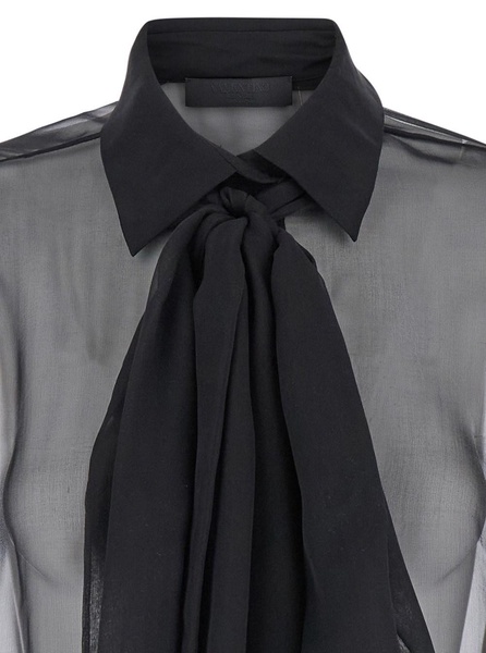 Black Shirt with Classic Collar and Neck Scarf in SIlk Woman