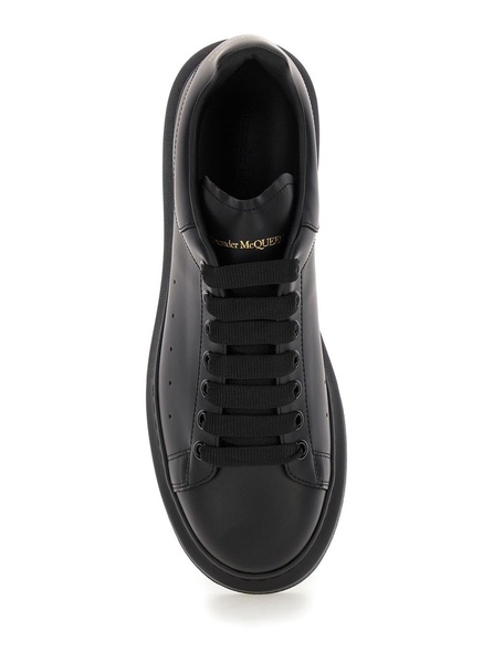 Black Sneakers with Logo Lettering on the Rear and Oversize Rubber Sole in Leather Man