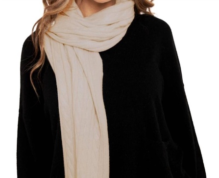 cable knit cashmere scarf in cygnet
