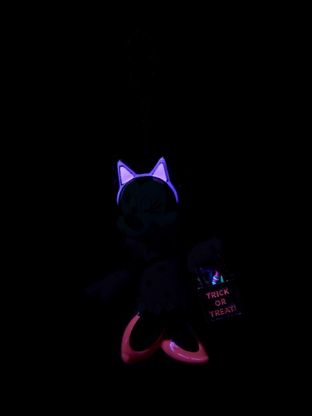 Minnie Mouse Disney Cat Glow-In-The-Dark Bag Charm