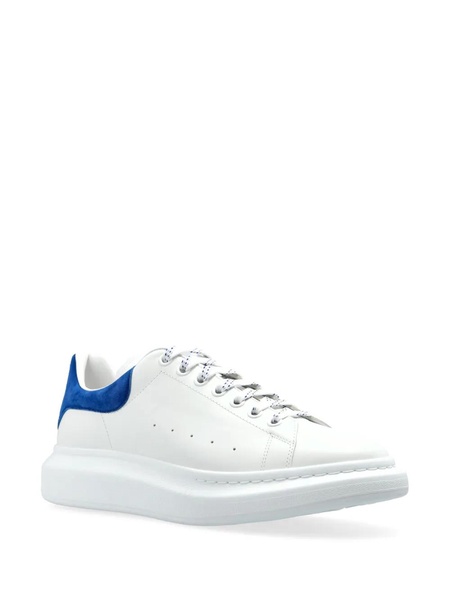 SNEAKERS LOGO