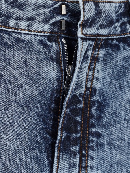 Twisted Jeans