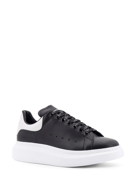 Alexander Mcqueen Men Alexander Mcqueen Black Sneakers