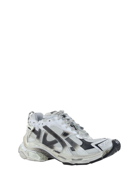 Runner Sneakers