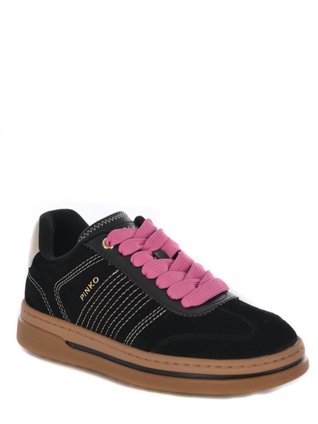 Sneakers With Colored Laces