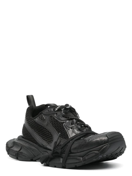 Women's 3xl Sneaker in Black