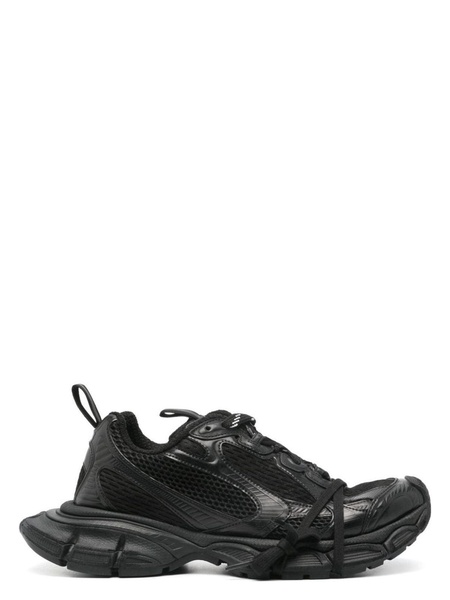 Women's 3xl Sneaker in Black