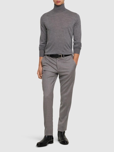 Superfine wool knit slim fit sweater