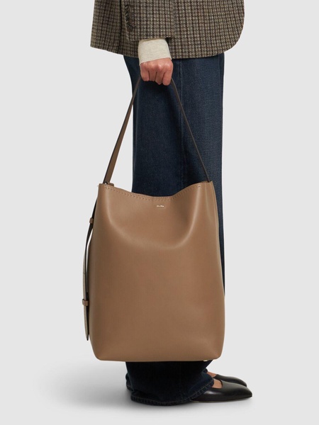 Archetipo 01 leather bucket bag